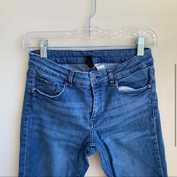 H&M Jeans ๐ - Picture 3 of 5